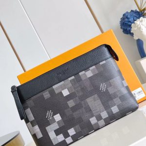 Louis Vuitton, Clutch