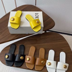 Loewe's new fashion trend versatile women's round buckle flat leather sandals