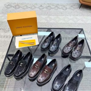 Louis Vuitton new men's fashionable all-match height-enhancing genuine leather casual business leather shoes