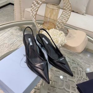 Prada's new women's popular fashion versatile and comfortable genuine leather kitten heels