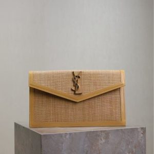 Yves Saint Laurent Clutch
