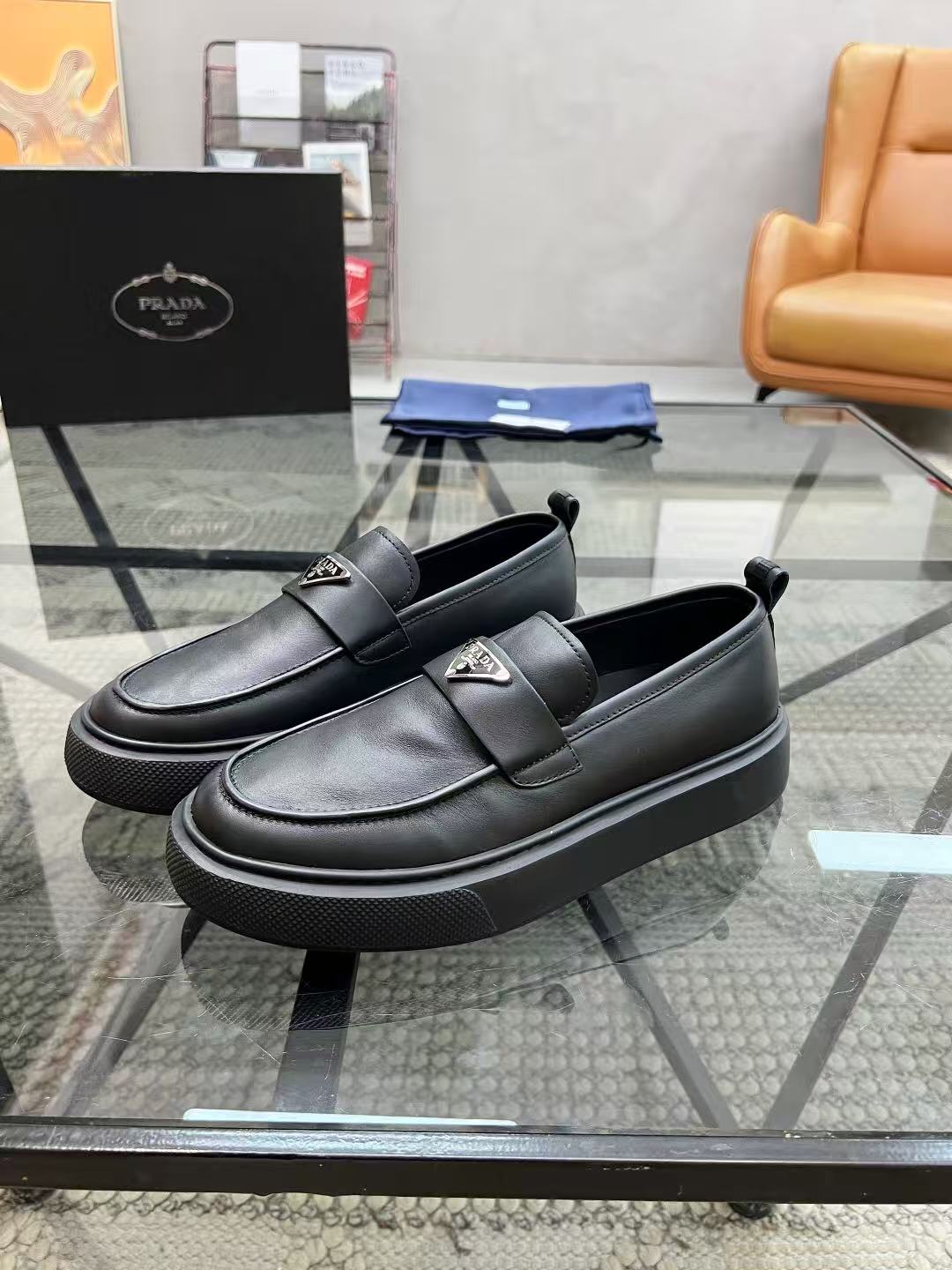 Prada's new fashion all-match genuine leather business casual shoes
