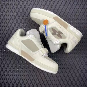 Louis Vuitton's new men's fashionable and versatile exquisite and elegant genuine leather enhanced three-dimensional and textured impression casual shoes