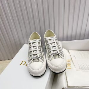 Dior new women's trendy and comfortable versatile genuine leather frosted five-pointed star outsole casual shoes
