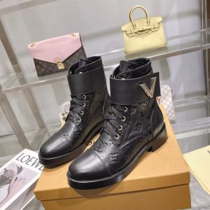 Louis Vuitton's new women's popular genuine leather high-end fashion versatile comfortable short boots