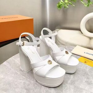 Louis Vuitton new ladies' fashionable and versatile exquisite and elegant leather high heels