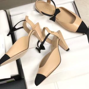 Chanel's new ladies' fashionable and versatile exquisite and elegant leather line lining comfortable thick heel sandals