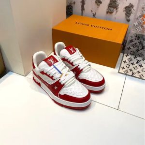 Louis Vuitton's new couple's style is fashionable, versatile, exquisite and elegant, genuine leather, breathable, comfortable lining, high-quality casual shoes