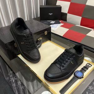 New Yves Saint Laurent men's and women's styles are fashionable and versatile genuine leather, breathable and comfortable, and rubber two-tone bottom casual sports shoes