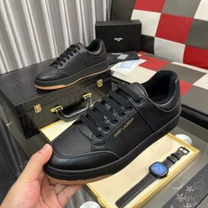 New Yves Saint Laurent men's and women's styles are fashionable and versatile genuine leather, breathable and comfortable, and rubber two-tone bottom casual sports shoes
