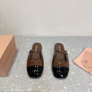 New Miu Miu women's style versatile lining comfortable breathable genuine leather retro Mary trendy fashion casual yoga shoes