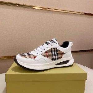 New Burberry men's and women's styles are versatile, comfortable and breathable inside, genuine leather and rubber outsole, trendy and fashionable casual shoes